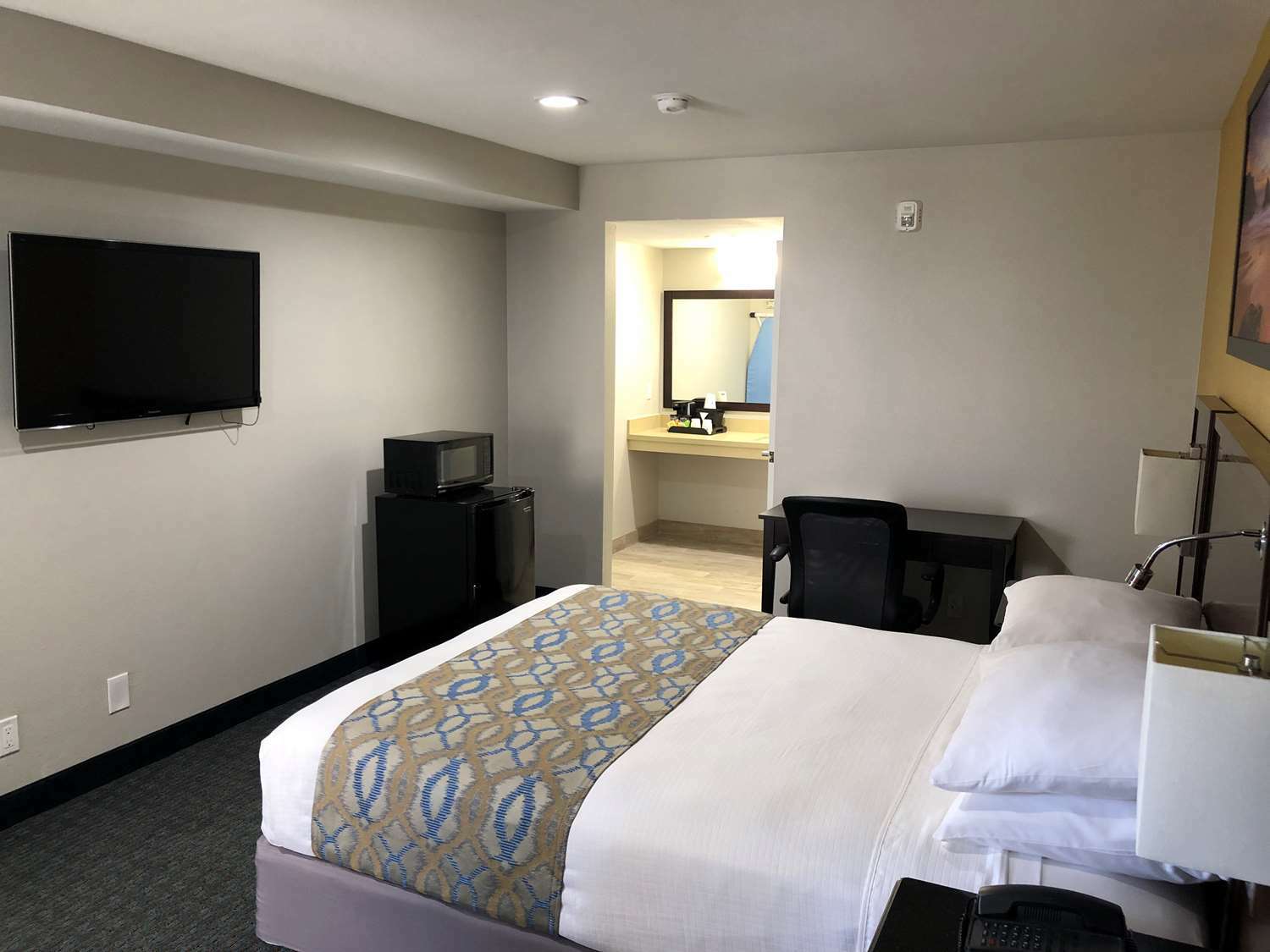 Quality Inn San Diego South - Чула Виста Стая снимка