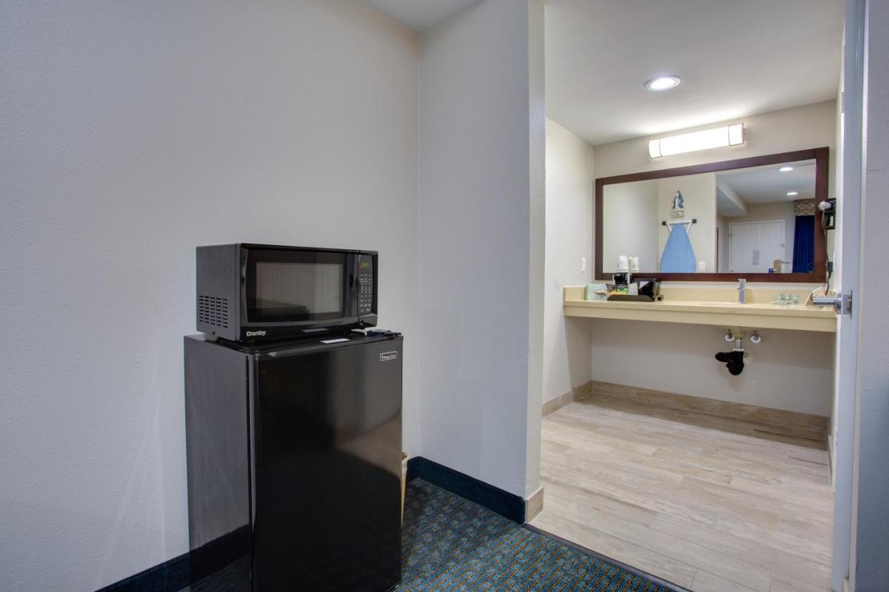 Quality Inn San Diego South - Чула Виста Екстериор снимка