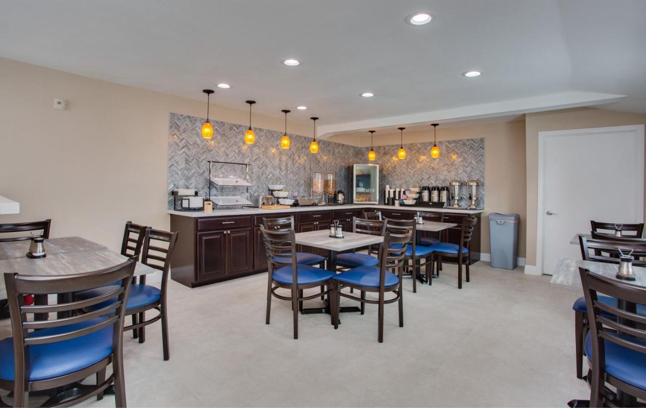 Quality Inn San Diego South - Чула Виста Екстериор снимка